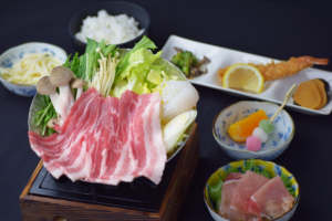 インバウンドA国産豚すき焼き鍋