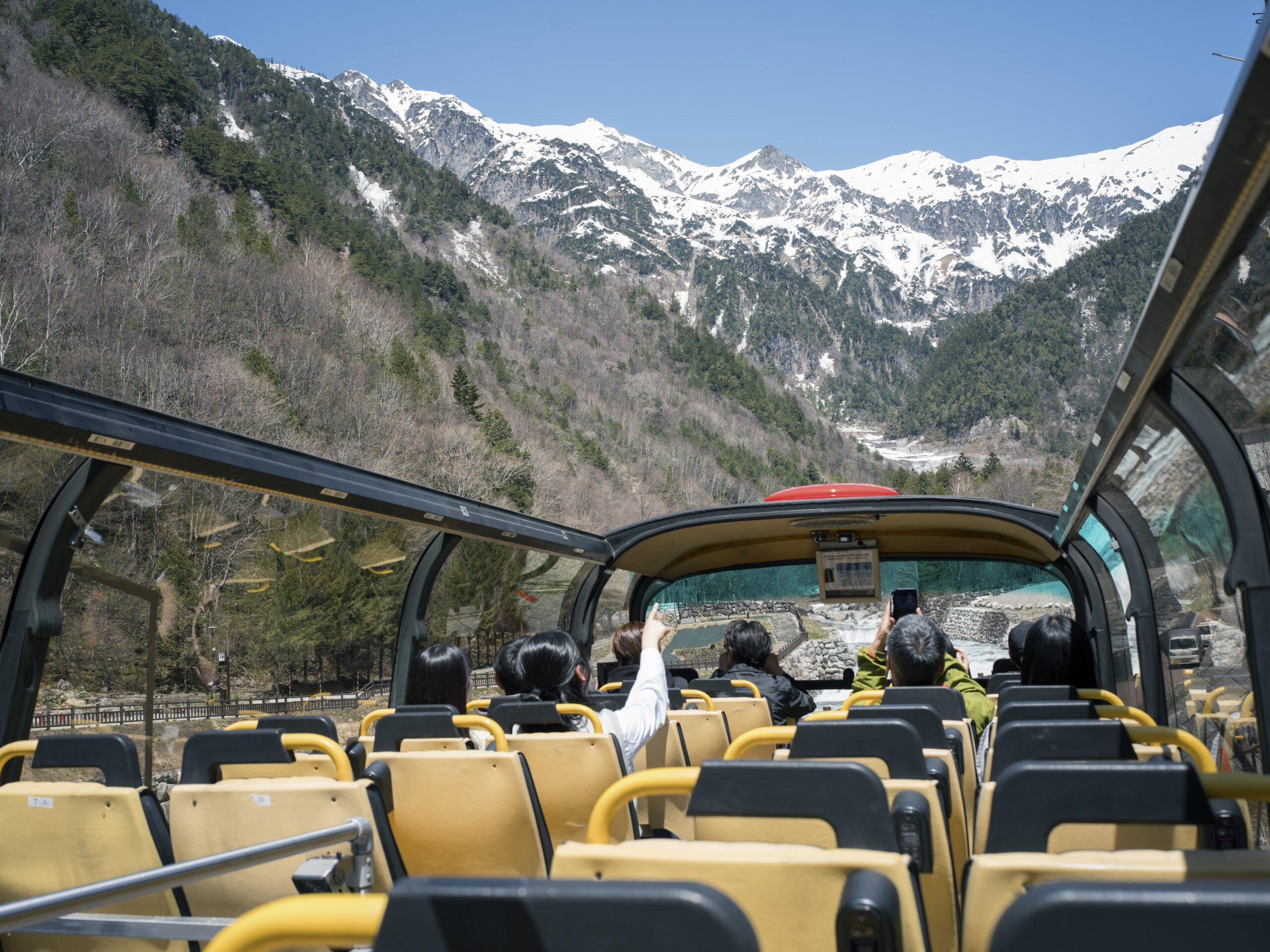 【Go by “Okuhida-Mountain Bus” !】Shinhotaka Ropeway Set Plan